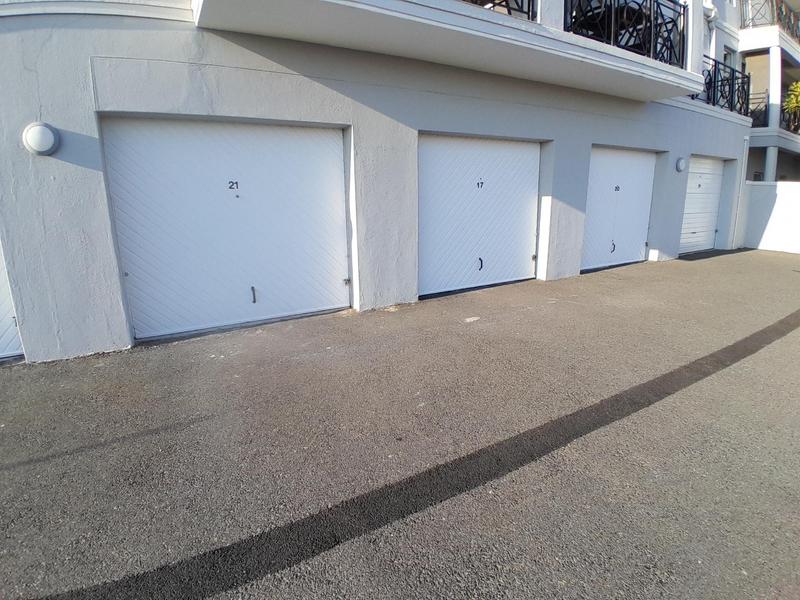 To Let 2 Bedroom Property for Rent in Vredehoek Western Cape